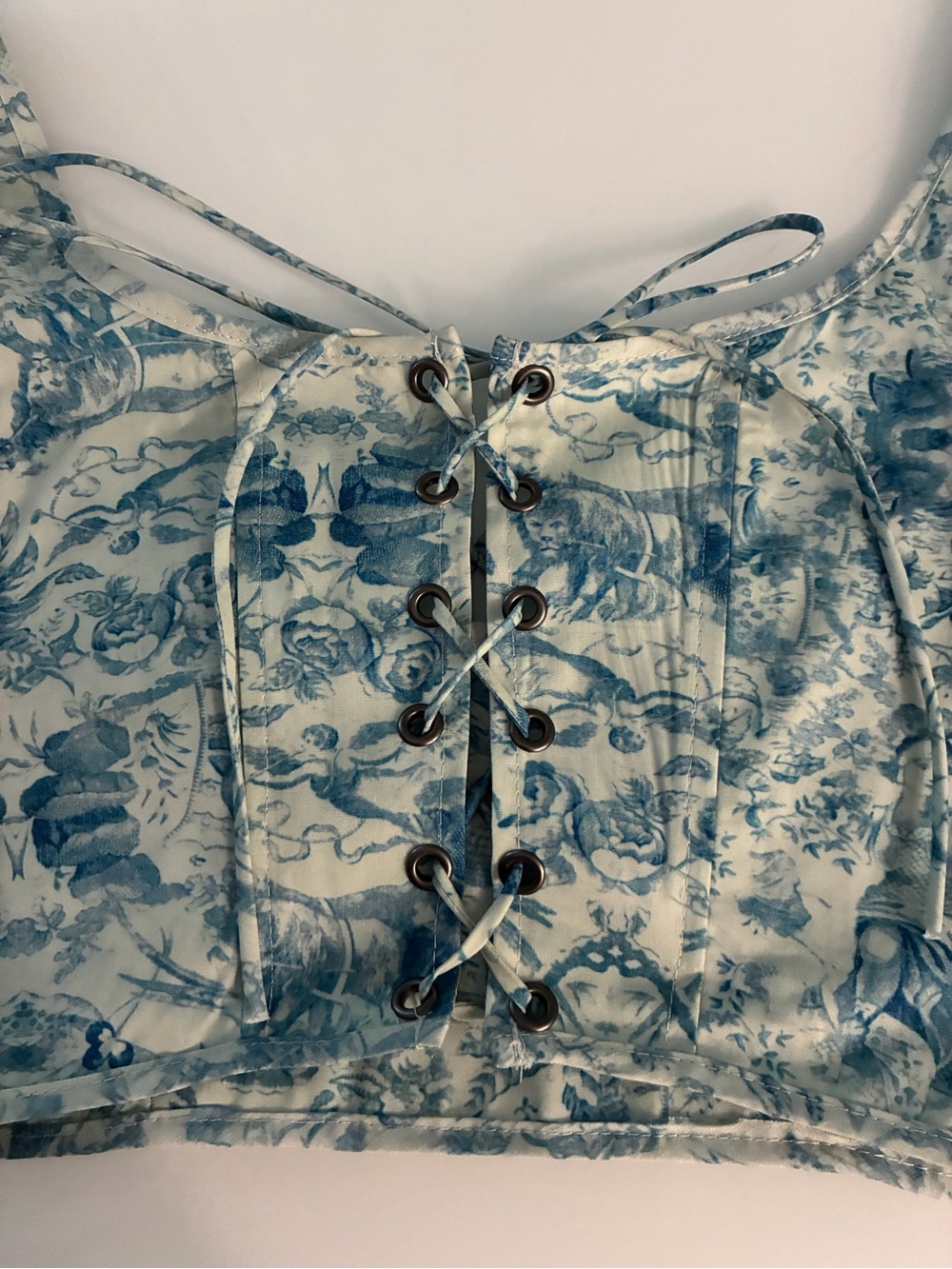 Porcelain Corset - Picture 14 of 16